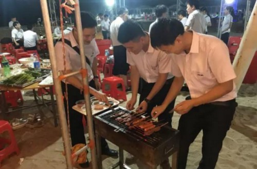 凤凰论坛资料中心
